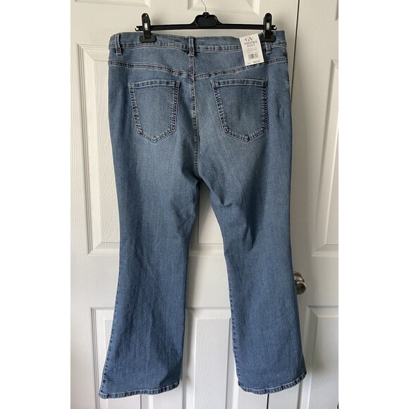 NWT Gloria Vanderbilt Amanda Boot Cut Slimming Stretch Sz 16W MedWash Denim Jean - Picture 4 of 5